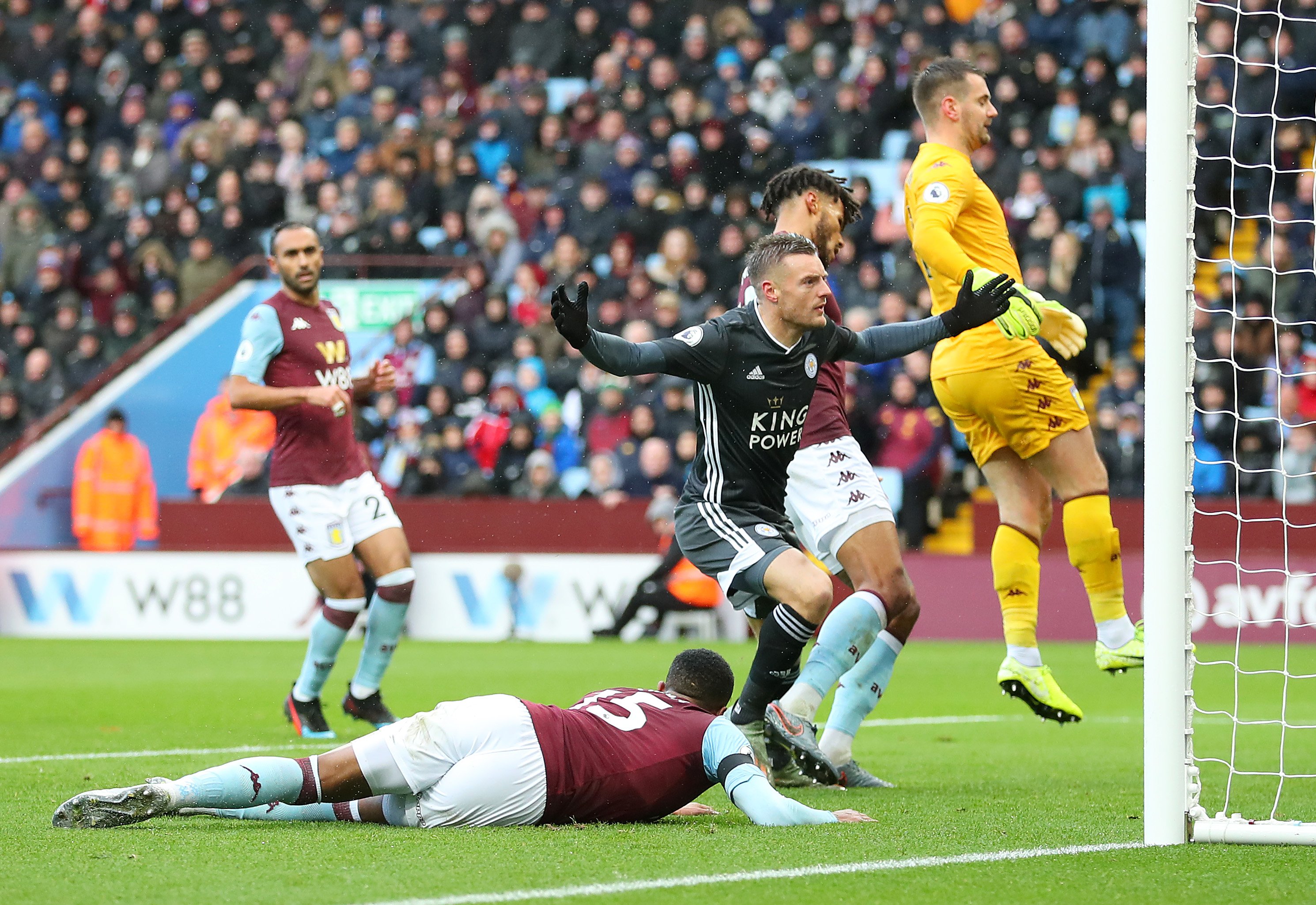 他的表现为 他的表现为